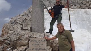 Ancora neve in quota ritarda lapertura dellarea monumentale di Punta Serauta [upl. by Lorn661]