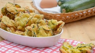 Frittelle di zucchine ricetta calabrese  Fritte non Unte  Ricette che Passione [upl. by Gregson249]