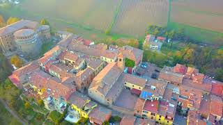 Dozza il piccolo borgo sul confine romagnolo decorato con oltre 200 murales [upl. by Buck]