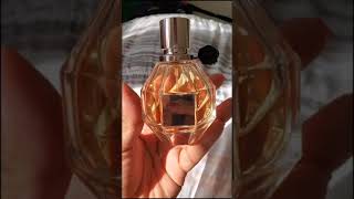 What you need to know about Viktor  Rolf  Flowerbomb [upl. by Ydnal]