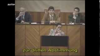 Lachanfall im andalusischen Parlament 1994 [upl. by Socin762]