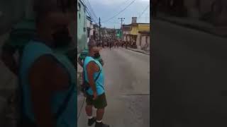 LA POLICÍA EN Camagüey SE UNEN Y DEJAN PASAR AL PUEBLO [upl. by Aanas]