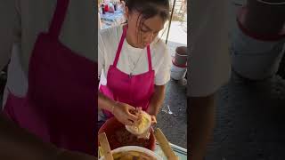 Preparando tacos dorados en bolsita con carnitas y su recaudo casero shorts [upl. by Annawak]