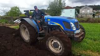 LAVRAR NEW HOLLAND COM CHARRUA DE DOIS FERROS PREPARAÇÃO DO SOLO PARA SEMENTEIRA DE MILHO [upl. by Ainek]