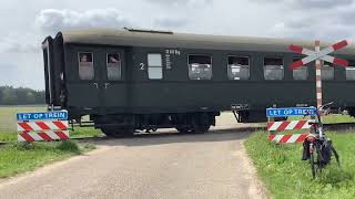 Onbewaakte spoorwegovergang BeekbergenDutch Railroad Crossing [upl. by Lenroc492]