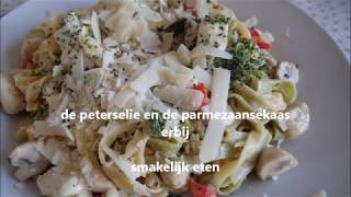 Pasta met kip en champignons [upl. by Costin792]