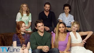 Riverdale Cast On Dream Bughead Proposal Choni Season 3 More  ComicCon 2018  TVLine [upl. by Cohbert]