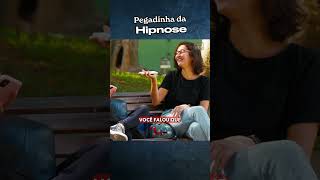 HIPNOTIZANDO PESSOAS NA RUA pegadinha humor comedia [upl. by Edlyn]