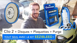 ✅ Clio 2  Changer disques et plaquettes de frein  purge avec le kit EEZIBLEED [upl. by Assyla]