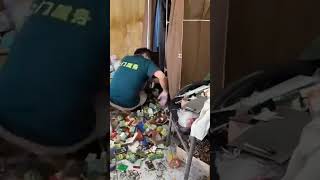 Cleaning a smokers house in 3 hours relatible viralvideos funny interesting smoker [upl. by Peggi]