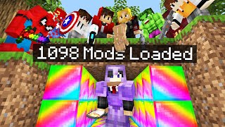 Minecraft Manhunt but i downloaded 1000 mods [upl. by Enelyad107]