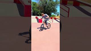 HOW TO DESTROY BMX TIRE bmx 540 bmxtricks bike [upl. by Yukio301]