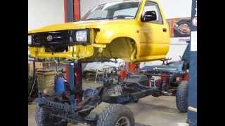 toyota hilux preparation soa4x4 [upl. by Farand]