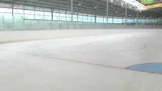 Eerste schaatsen op het ijs van de Ireen Wüst ijsstadion [upl. by Efron]