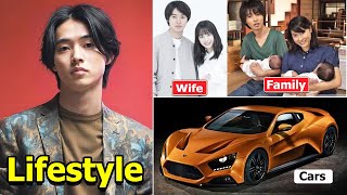 Kento Yamazaki 山﨑賢人 Wife Twins Son Net Worth Drama amp Lifestyle 2024 [upl. by Nonnerb]