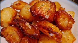 The BEST Crispy Roast Potatoes [upl. by Stanway]