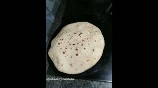 Zindagi ka maqsad roti 😂👌roti funny food shortvideo youtubeshort [upl. by Dionis]