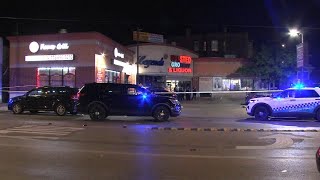 4 shot outside Chicago store Police [upl. by Brenn]