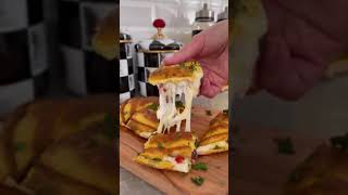 RECIPE OF MAKING OMLET OMELETTESAUSAGE AND VEGETABLE TOAST SHORTS  LIKE IN RESTAURANT [upl. by Ariaic220]