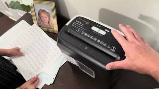 Bonsaii Paper Shredder for Home Use6Sheet Crosscut Paper and Credit Card Shredder Review [upl. by Adnauqal]