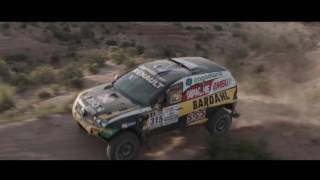 Presentación Renault Duster Dakar Team 2017 [upl. by Neehs]