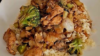 Chicken amp Broccoli over White Rice in 22 inch ESeries Blackstone Indoor Griddle [upl. by Nryhtak]