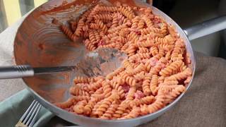 Pasta al Pomodoro e Ricotta semplice ma gustosa [upl. by Nahc]