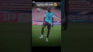 Jugglers shorts edit football fypシ゚ [upl. by Atlante]