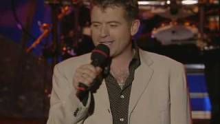 Dominic Kirwan Galway Girl Live In Letterkenny [upl. by Suravaj]