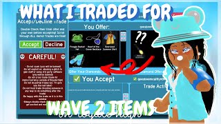 What I traded WAVE TWO ITEMS for In Royale High [upl. by Armitage]