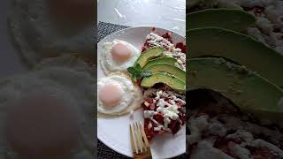 Chilaquiles rojos [upl. by Ier]