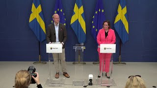 Pressträff om en migrationspolitisk nyhet [upl. by Nahtanohj]