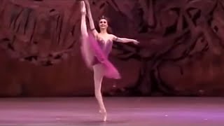 Medora Variation Act 2  Zakharova  Dronina Comparison [upl. by Ecnerual]