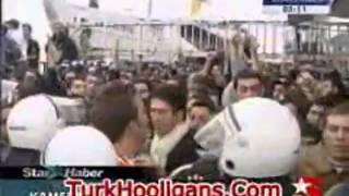 Kadıköy Baskını 2005 Fenerbahçe 3 4 Beşiktaş Maçı BESIKTAS ISTANBUL SUPPORTERs GROUP CARSI [upl. by Gothurd426]