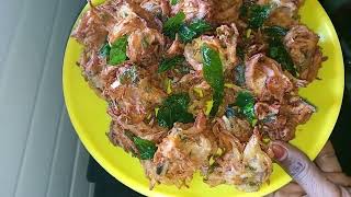 Onion Pakoda  Tamil Recipe  வெங்காய பக்கோடா மொறு மொறு [upl. by Akemehc]