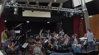 Guitars amp Saxes 2010 song 2  Gerald Albright Kirk Whalum Peter White and Jeff Golub [upl. by Jansson641]