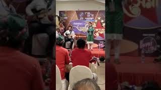 Ja Re Jare Ure Ja re pakhi  liveonstage latamangeshkarsongs hitbengalisong [upl. by Shaner]