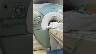 Ventilator patient k MRI kaise karate h emergencyhospital scanning ct mriscan [upl. by Amrac528]