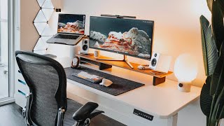 Modern White Desk Setup Tech Tour 2022 [upl. by Ochs]