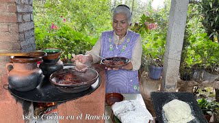 Espinazo de Puerco Enchilado Así se Cocina en el Rancho [upl. by Gaillard355]