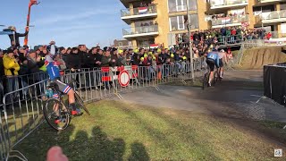 Felipe NYSTROM stops to cheer and applaud for Van Der Poel en v Aert WK cyclocross 2023 Hoogerheide [upl. by Aik]