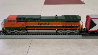 HO Scale DC Athearn BNSF Dash 9 44cw [upl. by Bartie]