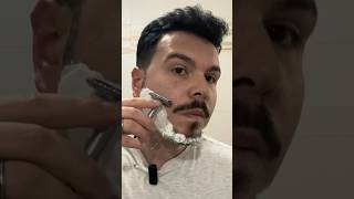 Gillette King C rasoio quotidiano asmr rasaturatradizionale [upl. by Riella]