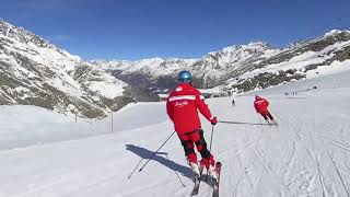 76 km non stop carving in Saas Fee in 8min 30 [upl. by Eveivaneg964]