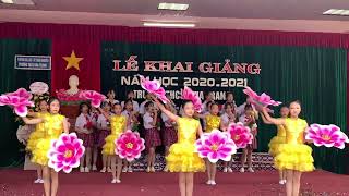 Hát múa Mùa thu ngày khai trường THCS Nha Trang [upl. by Gnal]