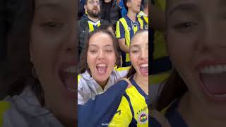 Pelin Akil ve Pelin Uluksardan Tribün Şov  Mavi Kadın [upl. by Jimmie]