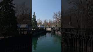 How to Take the Ferry to the Toronto Islands [upl. by Fagen]