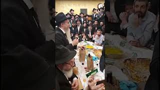 Rabbi Berel Lazar at post kinus farbrengen in 770  5785 [upl. by Dian820]