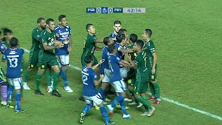 Momen Penuh Emosi di Laga Persib vs Persebaya  BRI Liga 1 [upl. by Lleret762]