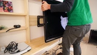 テレビ用壁金具を使ってテレビを壁付けしてみました！ [upl. by Reffotsirhc]